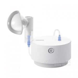 OMRON NE-C28P INHALÁTOR kompresorový je biely prístroj s priehľadnou maskou a hadičkou určenou na respiračnú liečbu.