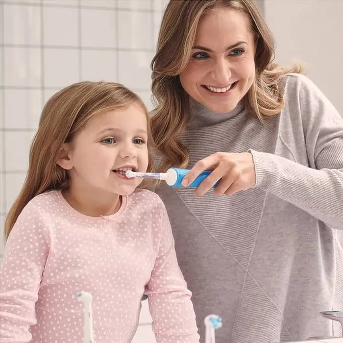 Detská kefka Oral-B Kids Frozen, ktorá nikdy neomrzí