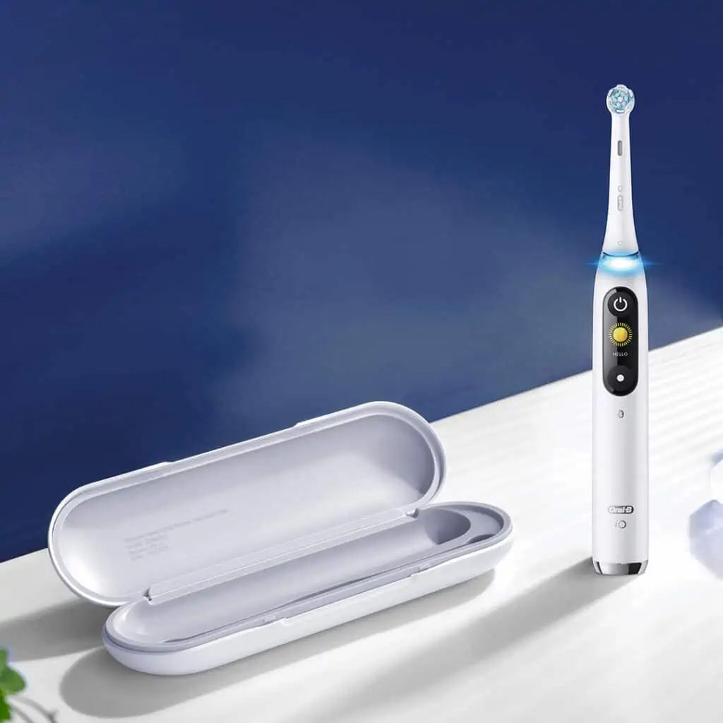 Ku kefke Oral-B iO Series 9 White je aj praktické cestovné puzdro Power2Go copy