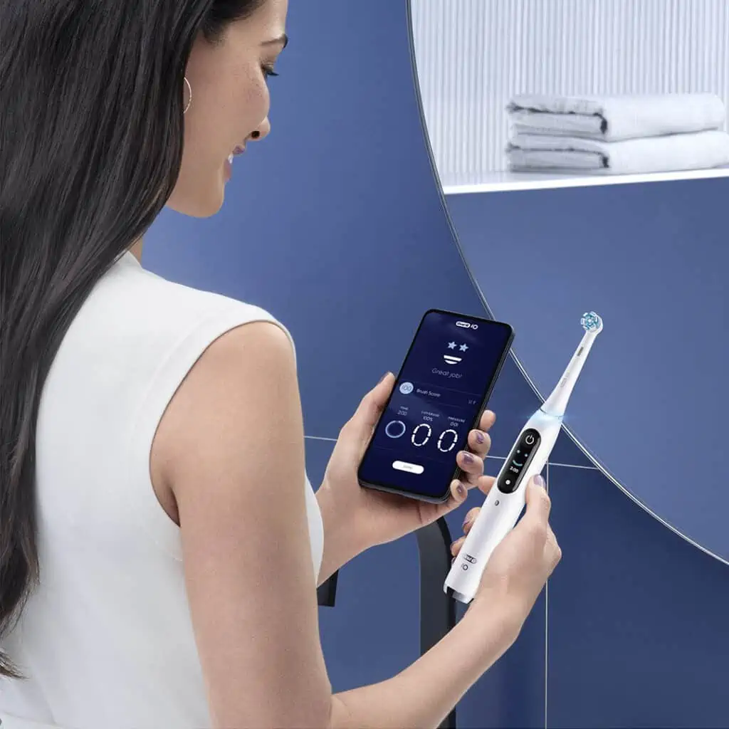 Pripojenie kefky iO9 White k aplikácii Oral-B cez Bluetooth vám umožní získať spätnú väzbu