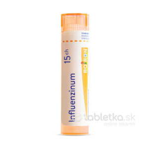 Tuba s nápisom Homeo sada Doplnok k Očkovaniu proti chrípke s homeopatickými granulami na bielom pozadí.