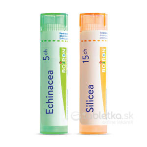 Dva valcovité kontajnery s označením Homeo sada Imunita od firmy Boiron stoja zvisle na bielom pozadí, sú to homeopatické prípravky.