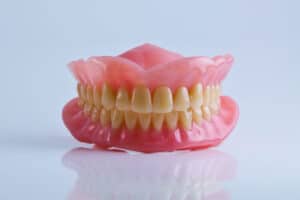 starostlivost o zubnu protezu