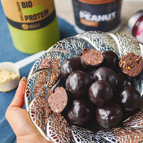 Vegánske truffles z BIO Vegan Proteínu poliate čokoládou
