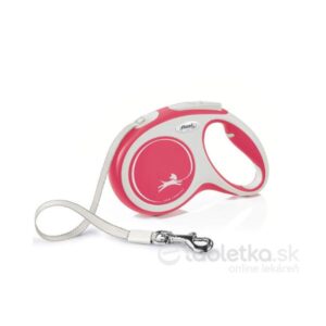 Vodítko Flexi Comfort páska M 5m červené na psy do 25 kg s kovovou karabínou je položené na bielom pozadí.