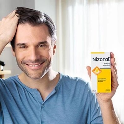 Ketokonazol – sila ukrytá v každej kvapke Nizoral šampónu proti lupinám vo vlasoch