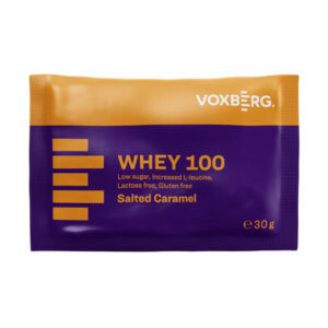 30g balenie VOXBERG WHEY 100 Proteín Salted Caramel, s označením nízky cukor, zvýšený L-leucín, bez laktózy a lepku, na bielom pozadí.