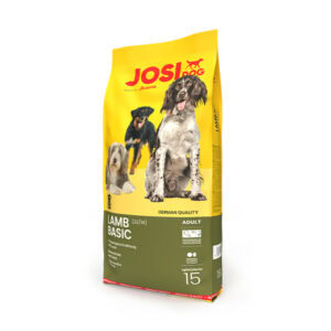 Žlté 15 kg balenie JOSIDOG LAMB BASIC s obrázkami troch rôznych psov na prednej strane.